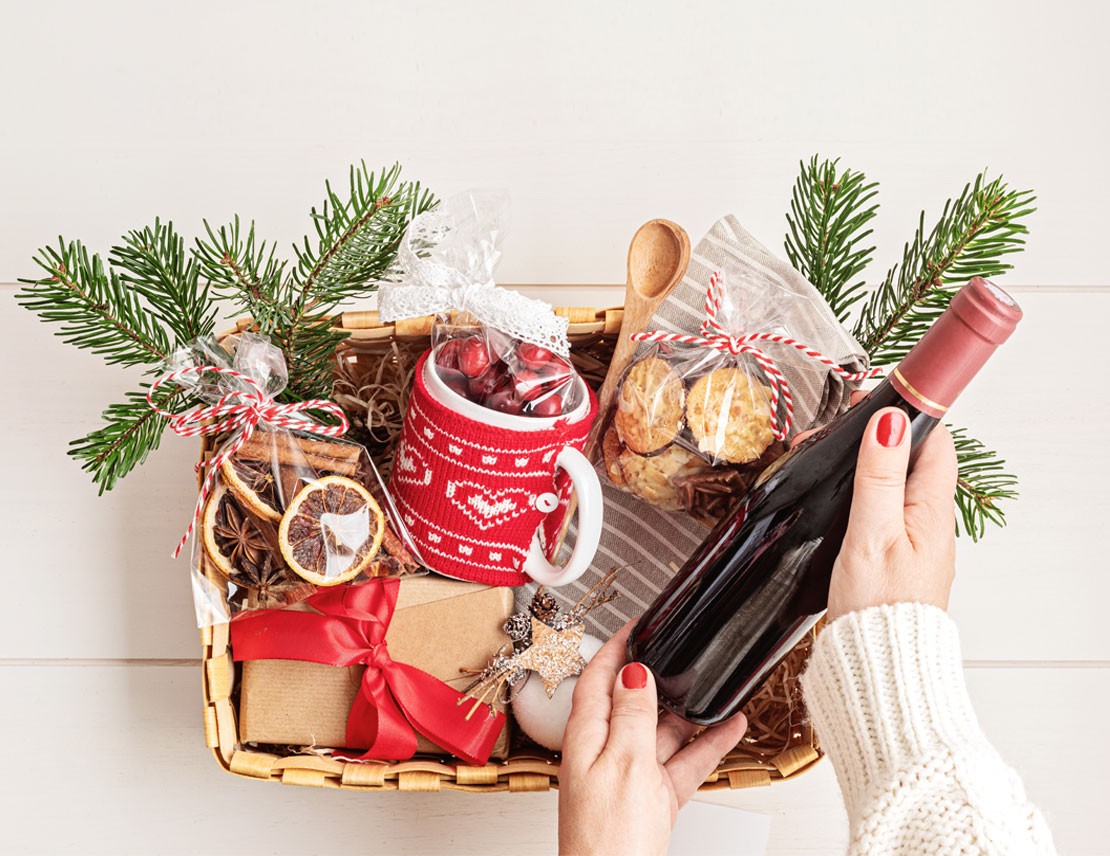 Aquí hay cinco razones por las que las empresas deben dar cestas navideñas a sus empleados